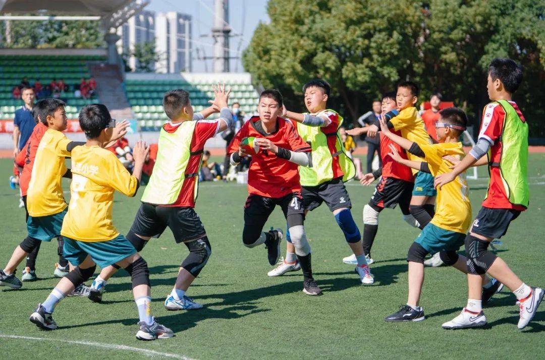 开云体育网页版登录入口-包含队员斗志昂扬，豪情满怀迎战的词条