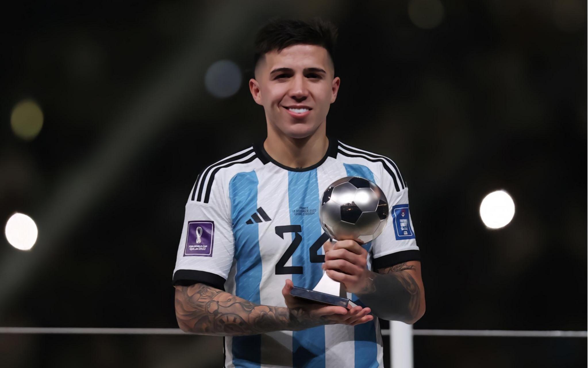 一战成名：年轻球员勇夺世界杯冠军