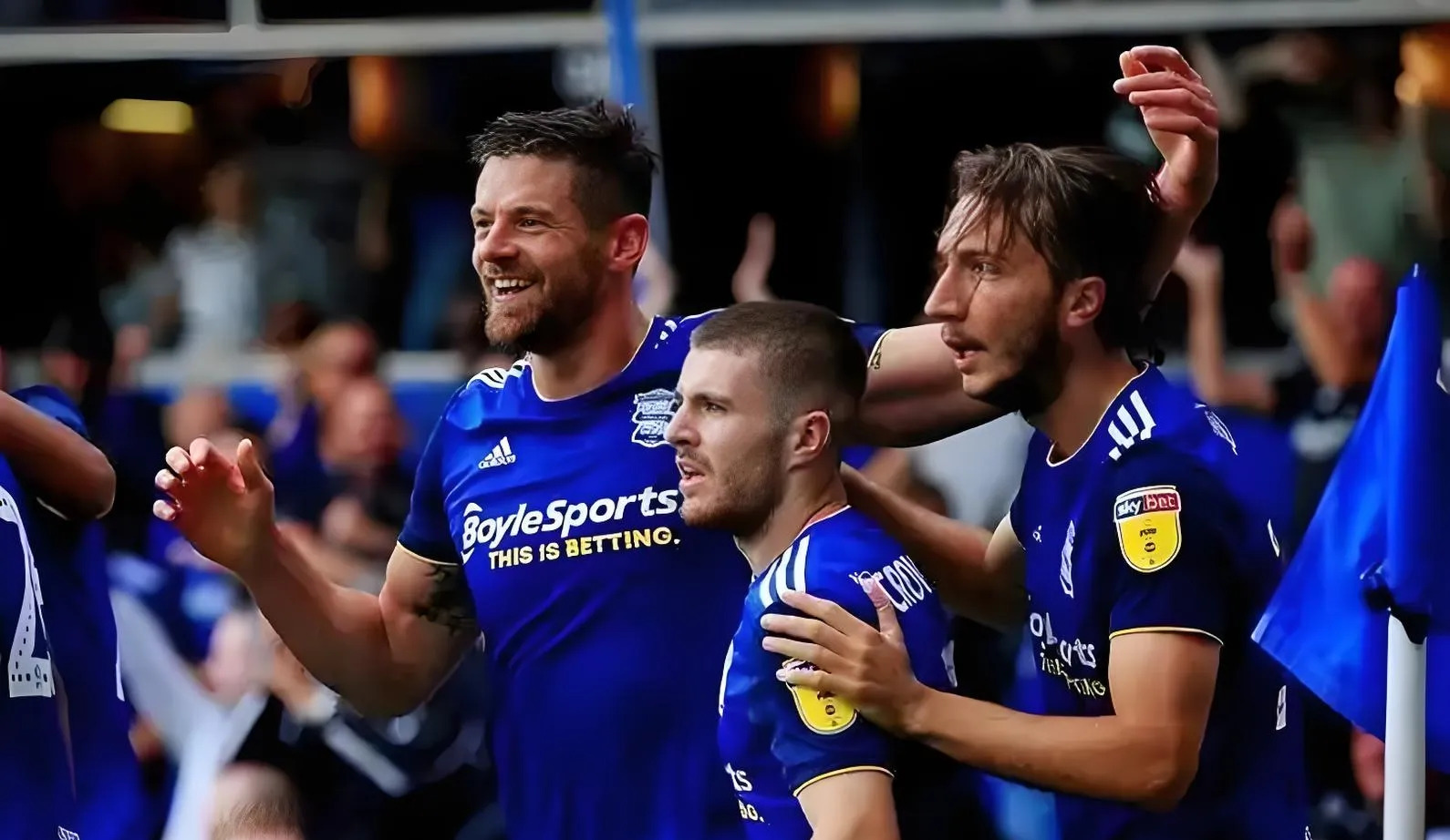 开云体育app-包含谢菲联强势逆袭，杀入争冠行列的词条