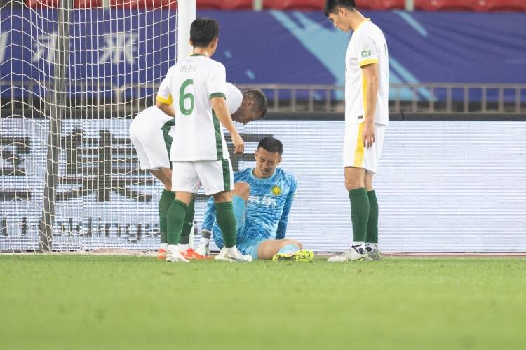 关键进球震撼全场！激烈交锋引发全民疯狂讨论的简单介绍