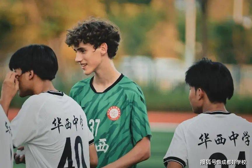 开云体育官方入口-足球赛事中一支队伍获得胜利