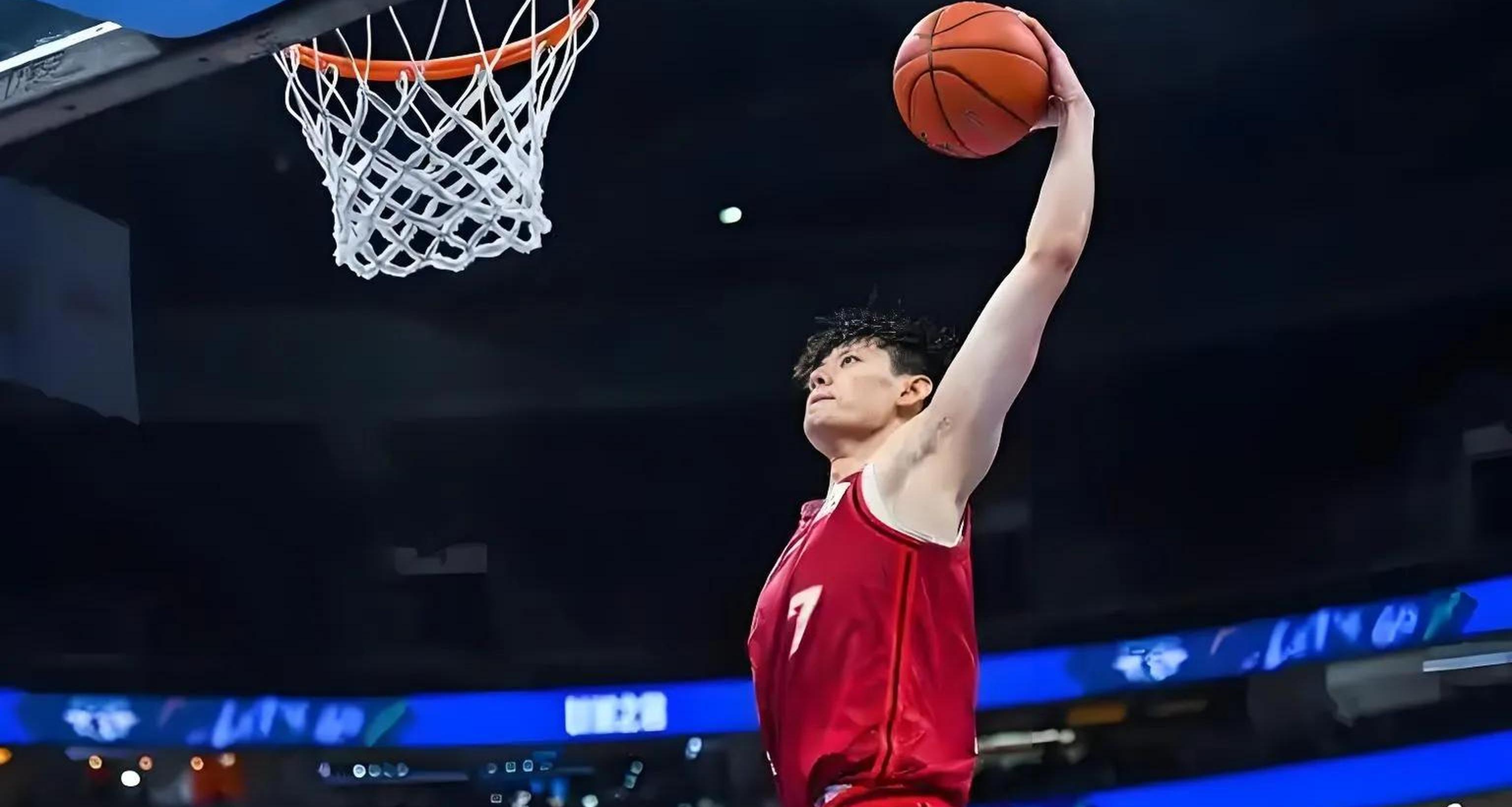 开云体育登录-亚洲之巅再现新风采，球员士气高昂的简单介绍