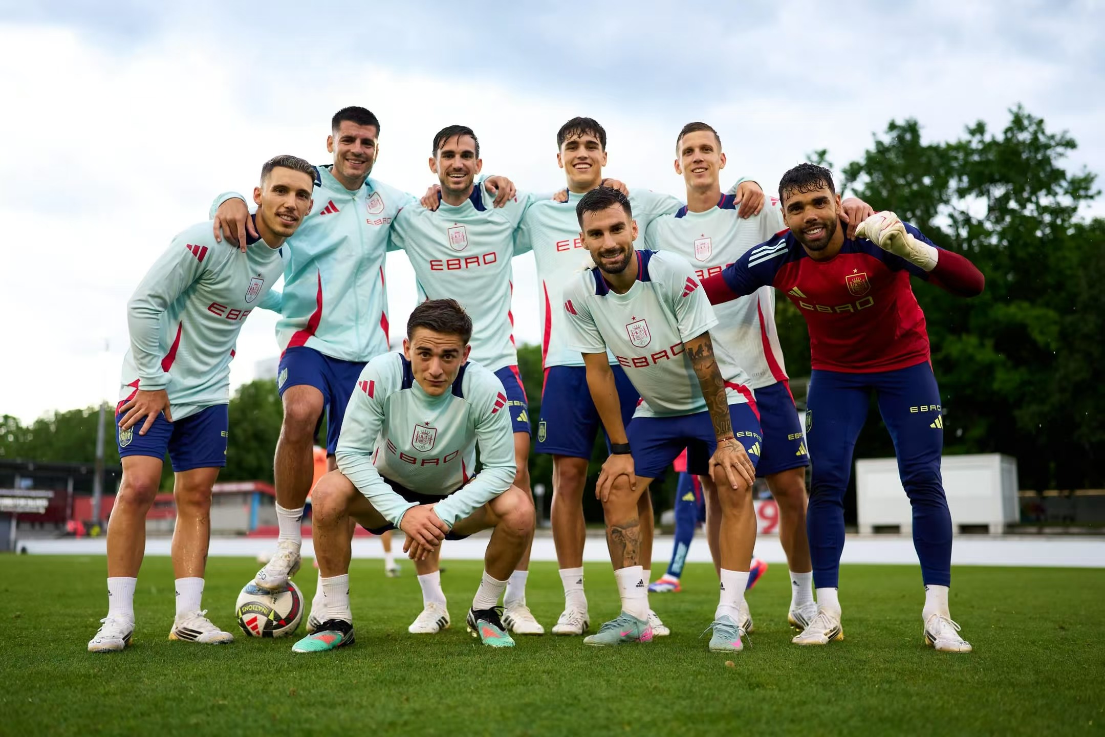 历史决战：欧国联赛点燃激情