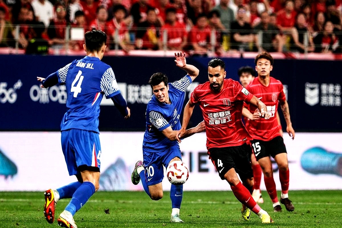 包含上海绿地申花客场迎来胜利,球员表现抢眼的词条 包含上海绿地申花客场迎来胜利,球员表现抢眼的词条