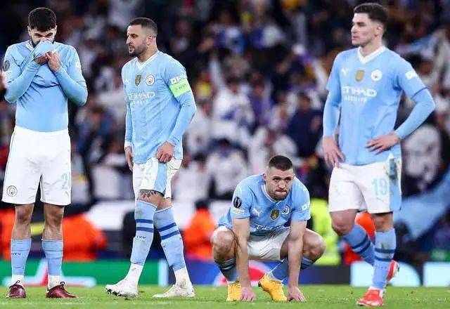 关于曼城客场被埃弗顿逼平，遭遇困境的信息