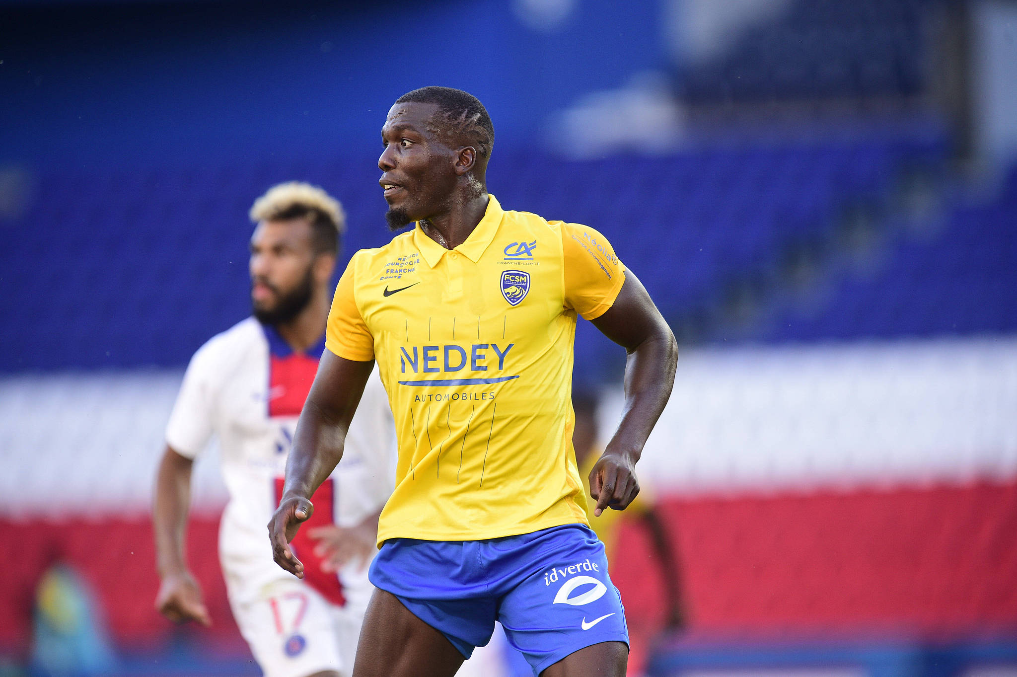 包含比利时中场节奏掌控，博格巴远射令人叹为观止！的词条