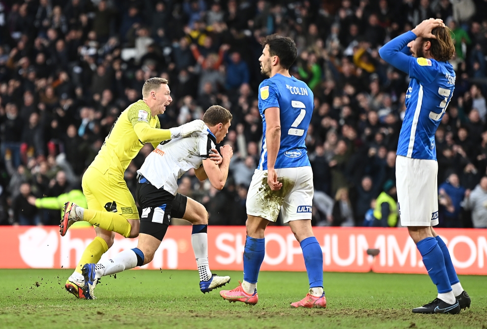 斯托克城抢分成功，获得关键胜利的简单介绍