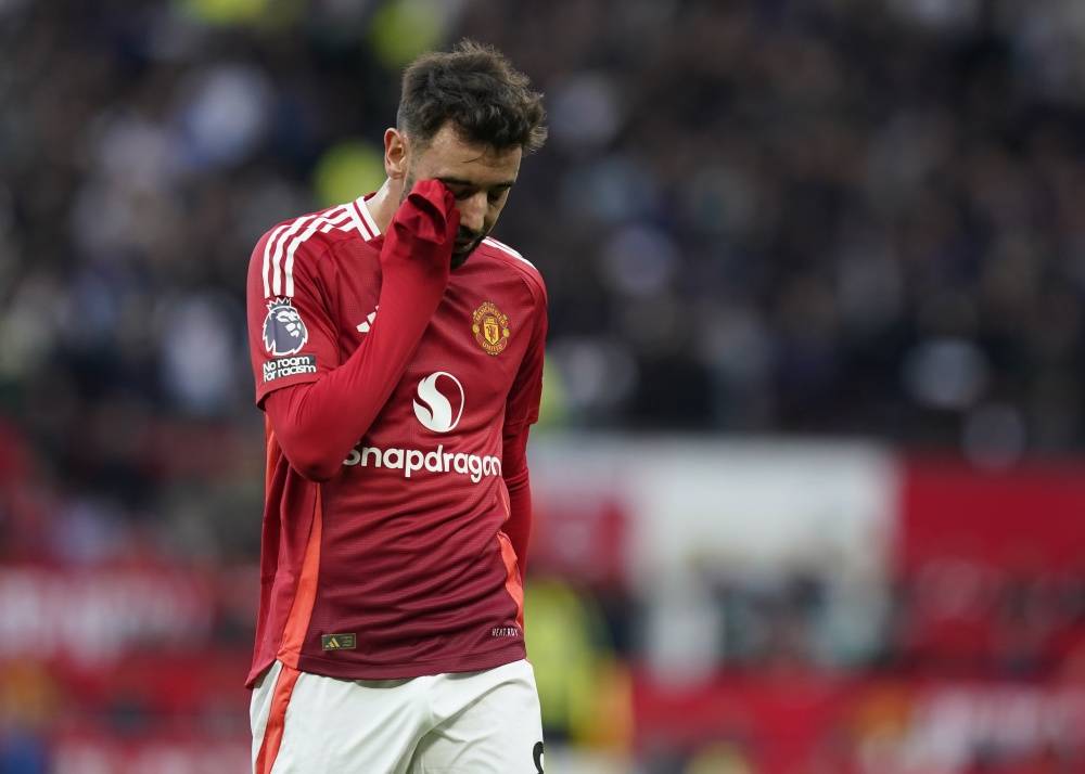 开云体育在线-曼联连续两轮不败，英超前四靠近稳固！