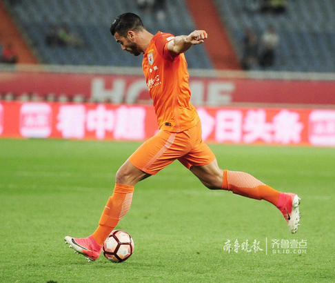 关于鲁能客场击败重庆力帆，积分榜上继续领先的信息