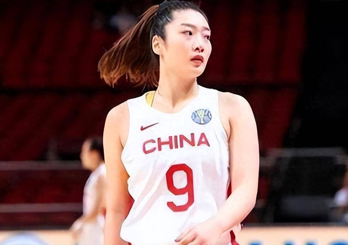 荷兰女篮奋勇拼搏获得第四名